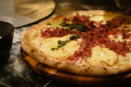 Calabresa com pesto pronta para servir